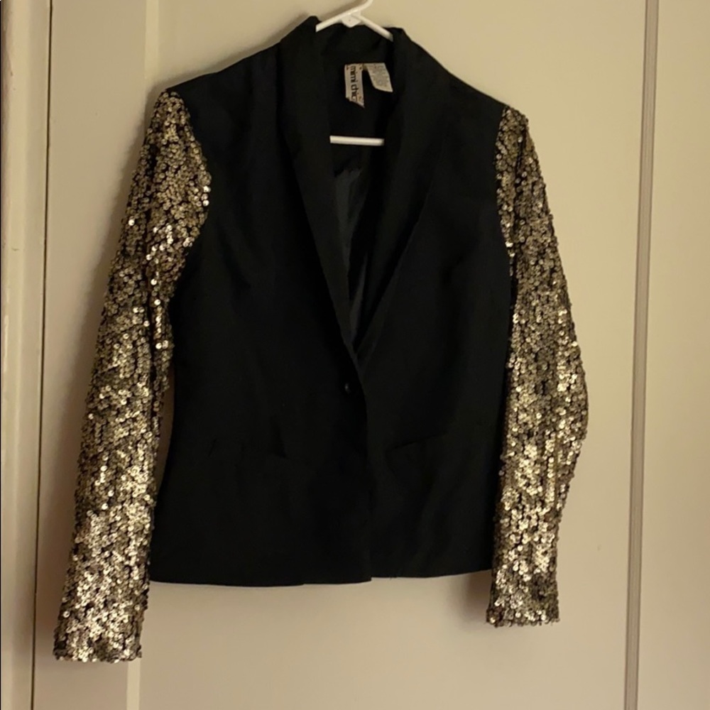 NWOT Mimi Chica light blazer with gold sequins